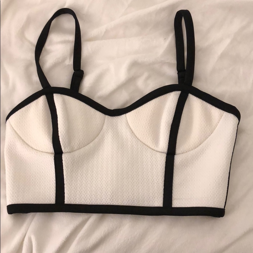 AKIRA crop top